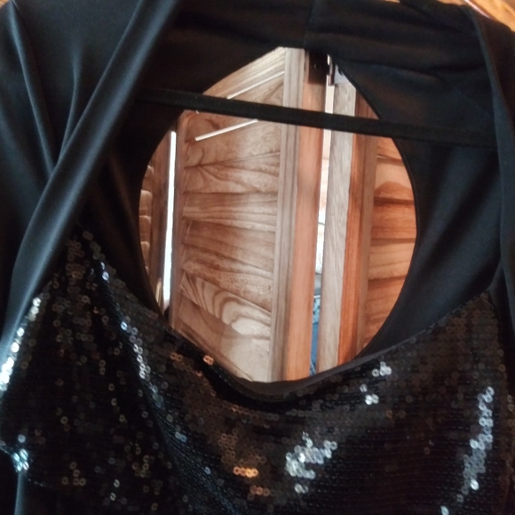 Tunic - Picture 2 of 5